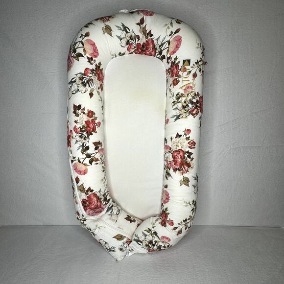 DOCK A TOT DELUXE Deluxe La Vie en Rose Floral Roses Dockatot 0-8 Months - Picture 9 of 11